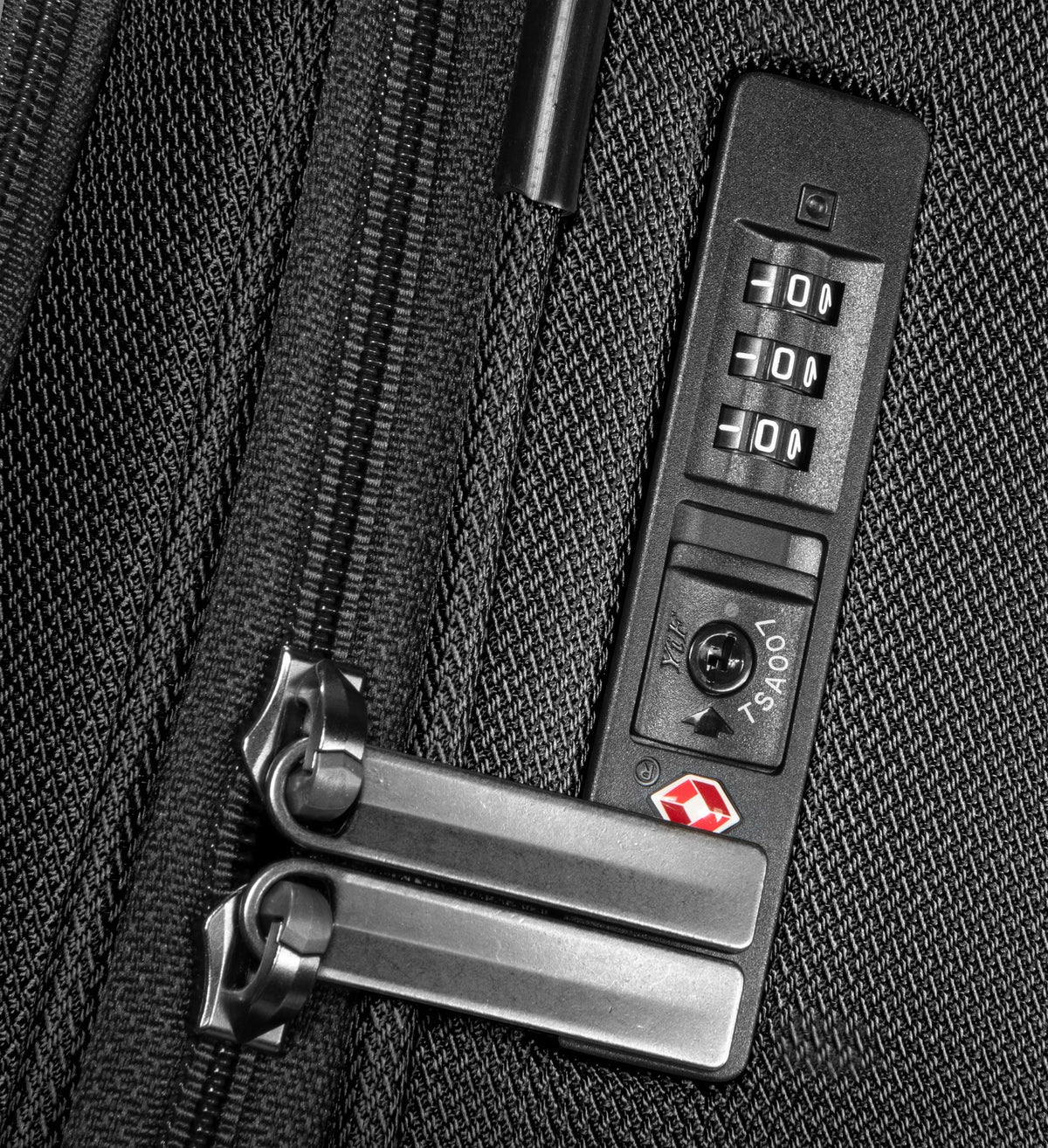 variant:42795064623149 Avalon Softside Carry On Ricardo Beverly Hills - Black