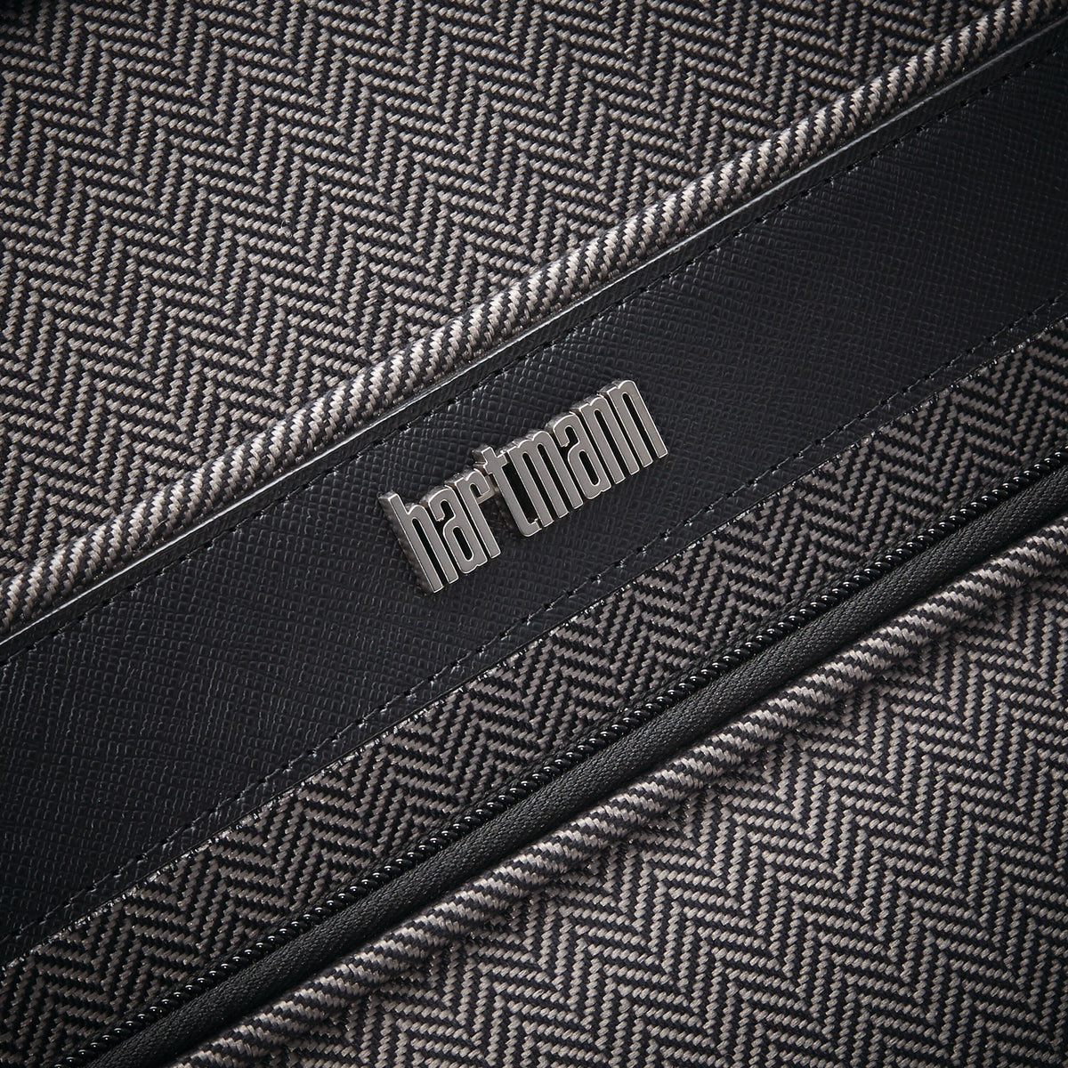 Herringbone Deluxe Medium Journey Expandable Spinner