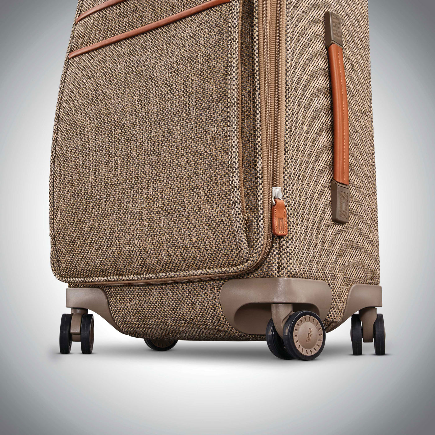 AAA.com | Hartmann | Tweed Legend Global Carry On Expandable Spinner