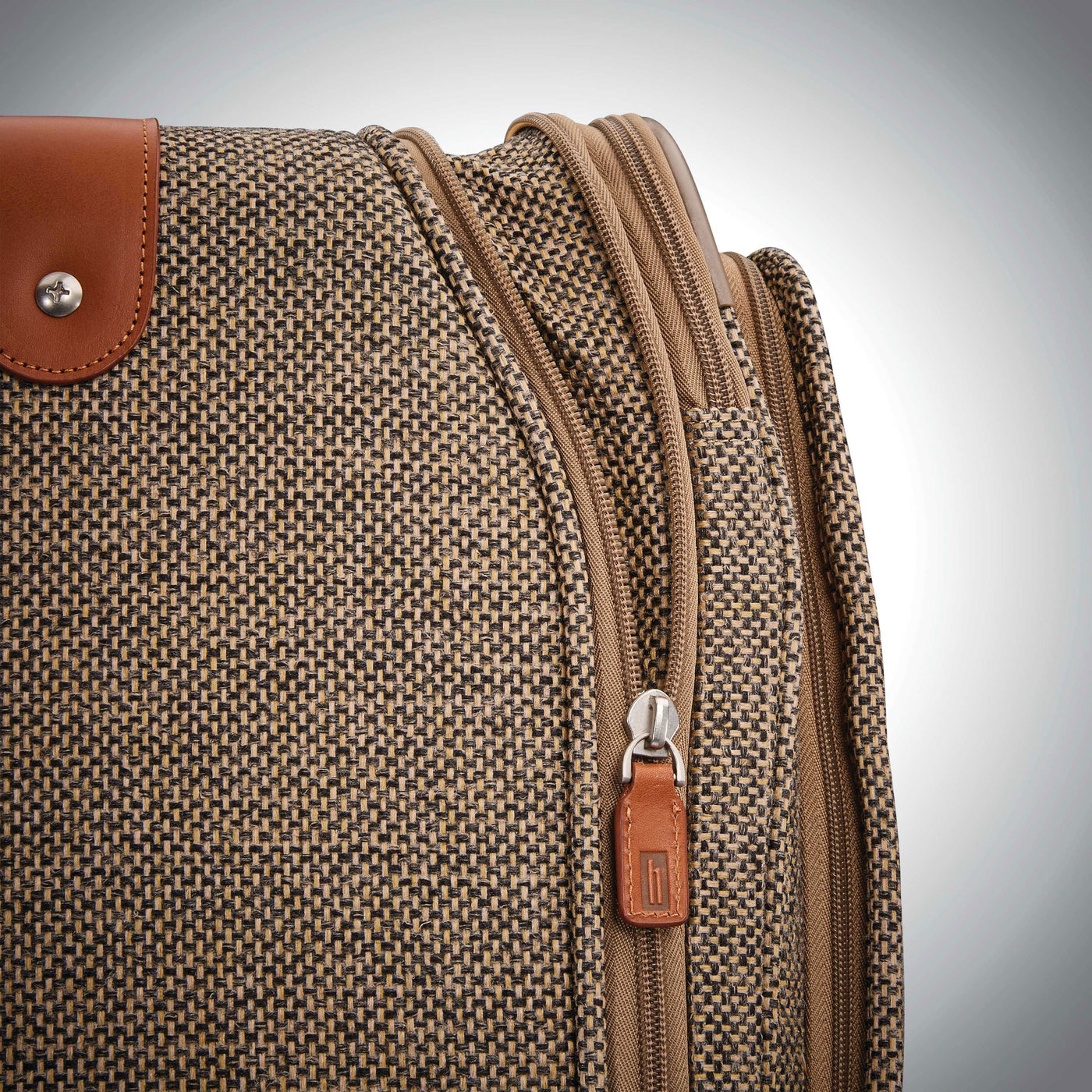 AAA.com | Hartmann | Tweed Legend Domestic Carry On Expandable Spinner